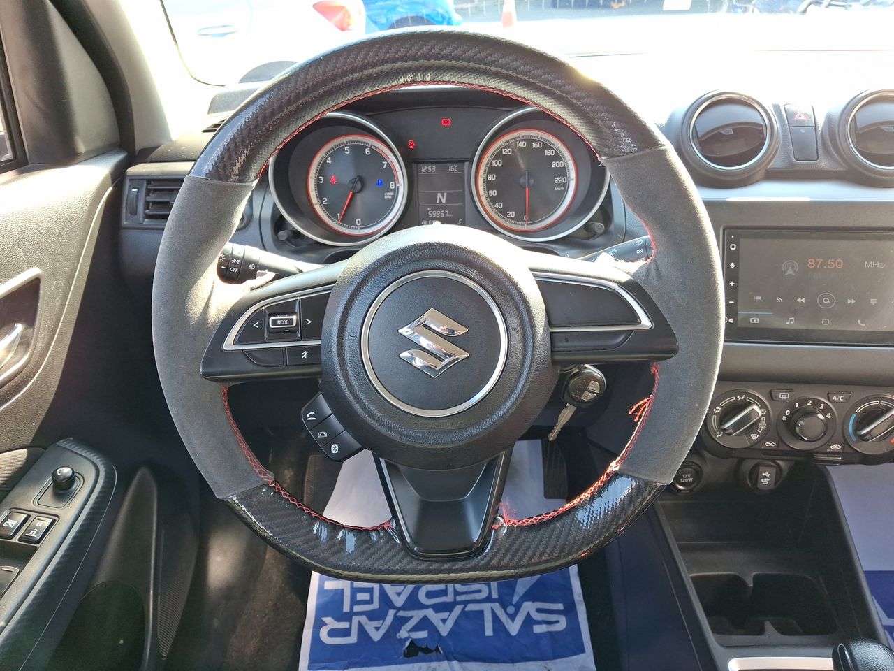 SUZUKI - 26