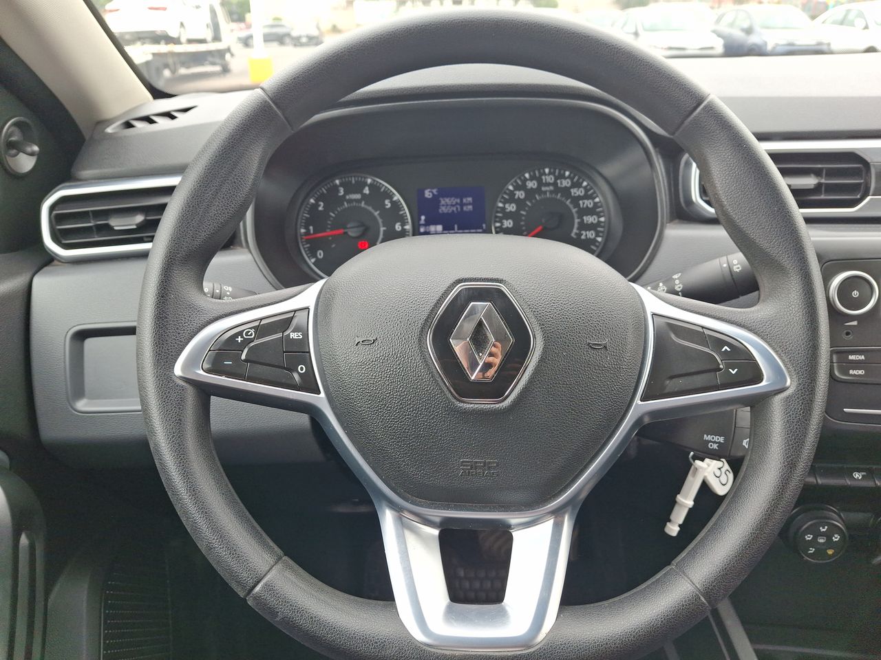 RENAULT - 26