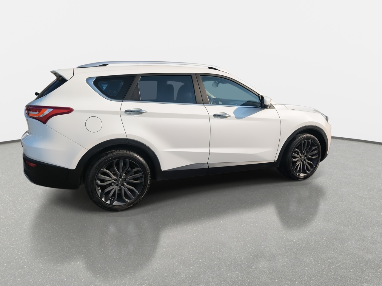 Jetour X70 — foto 8 de 36