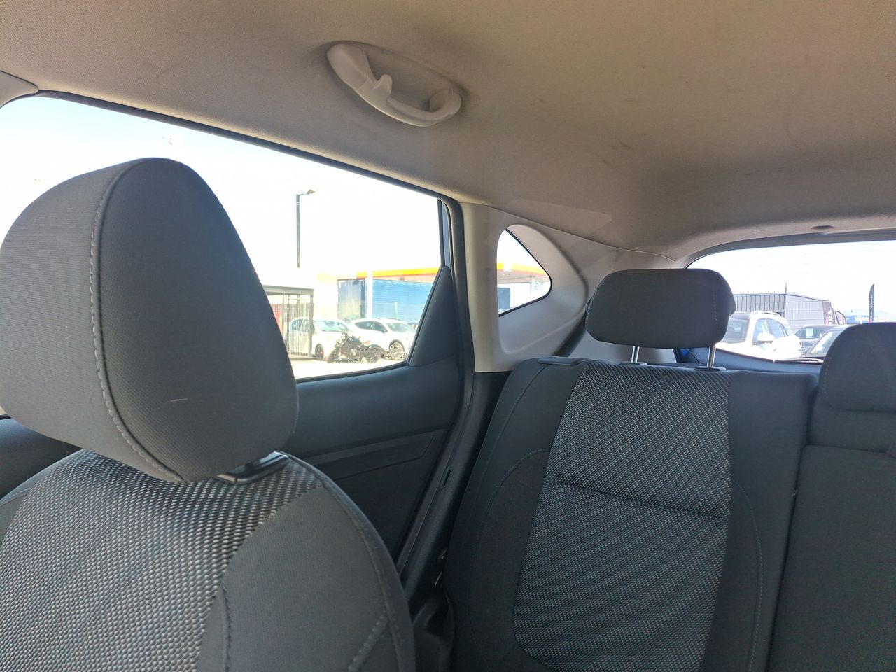 KIA Seltos — foto 13 de 31