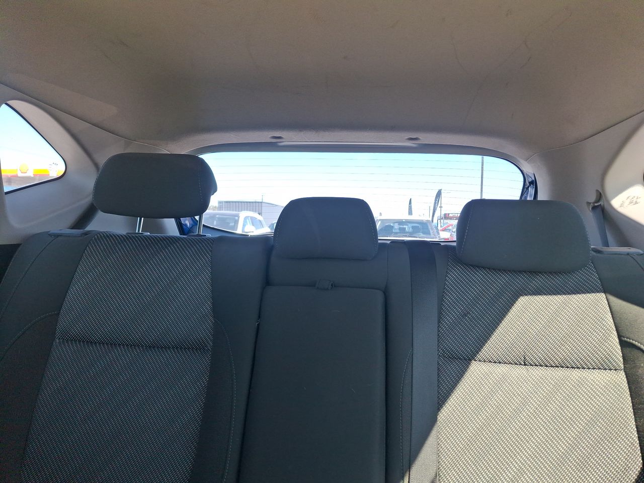 KIA Seltos — foto 14 de 31