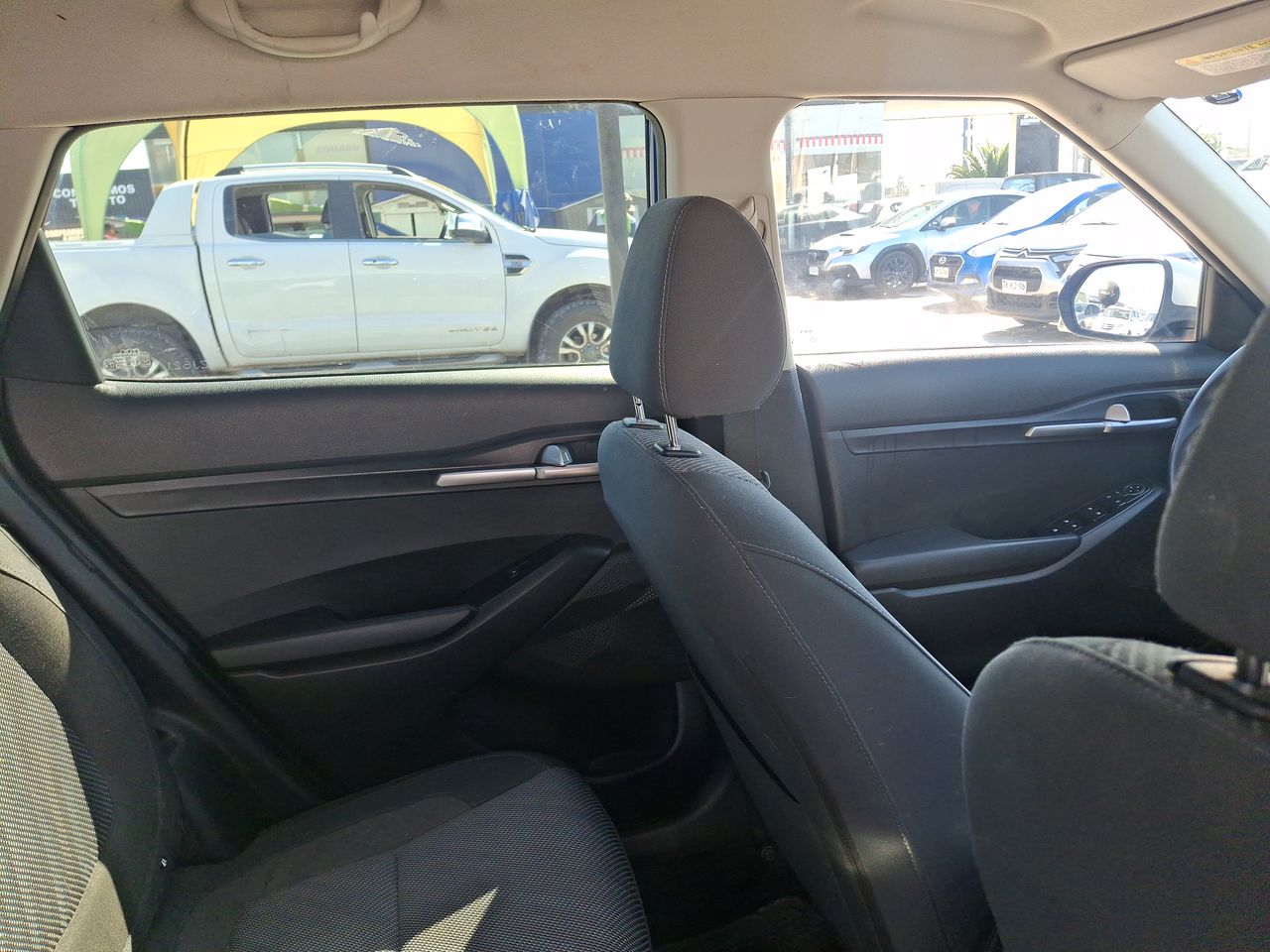 KIA Seltos — foto 16 de 31