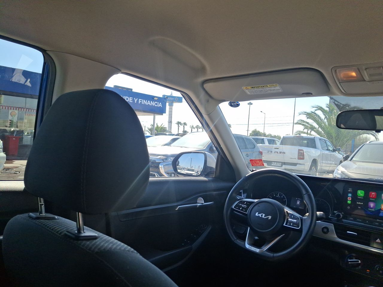 KIA Seltos — foto 17 de 31