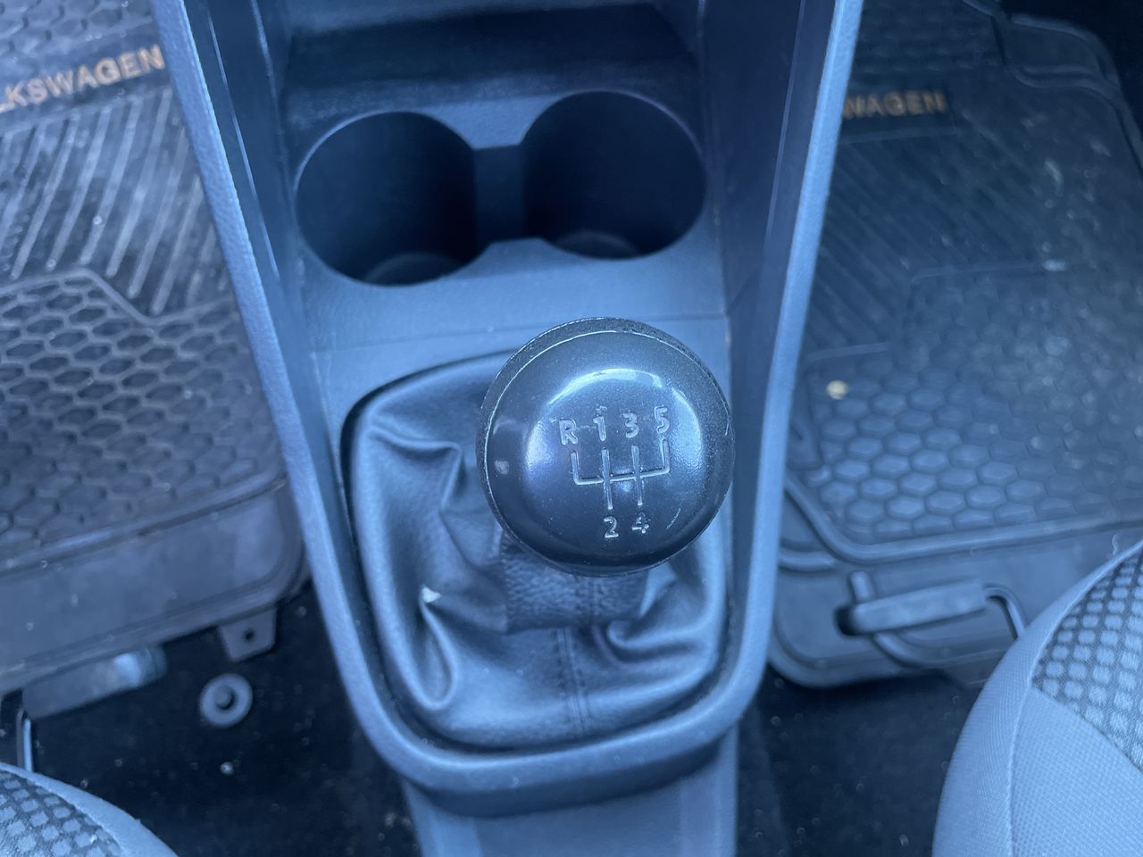 VOLKSWAGEN - 18