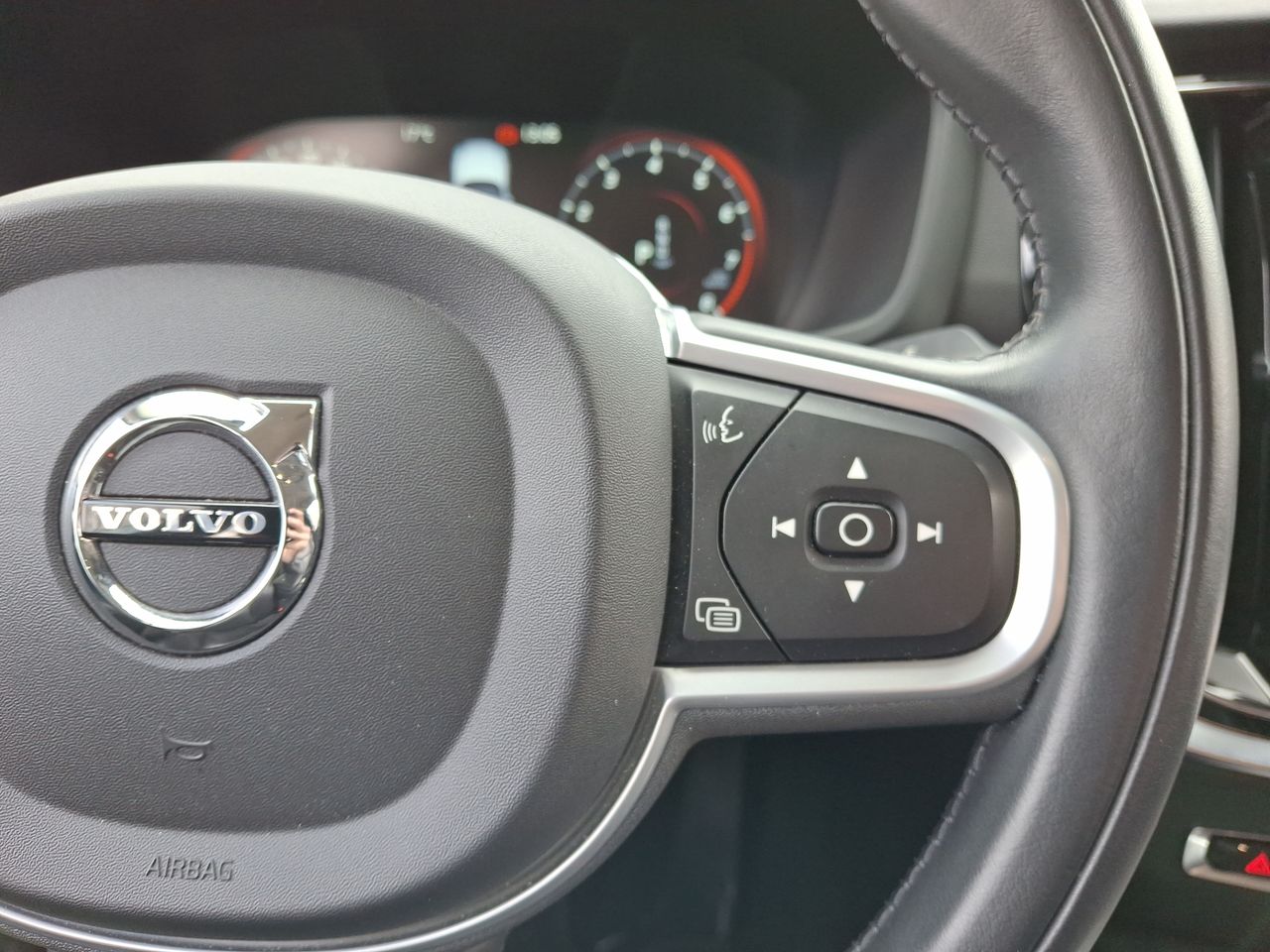 VOLVO - 26