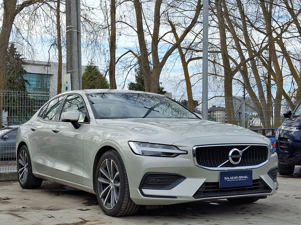 VOLVO - 1