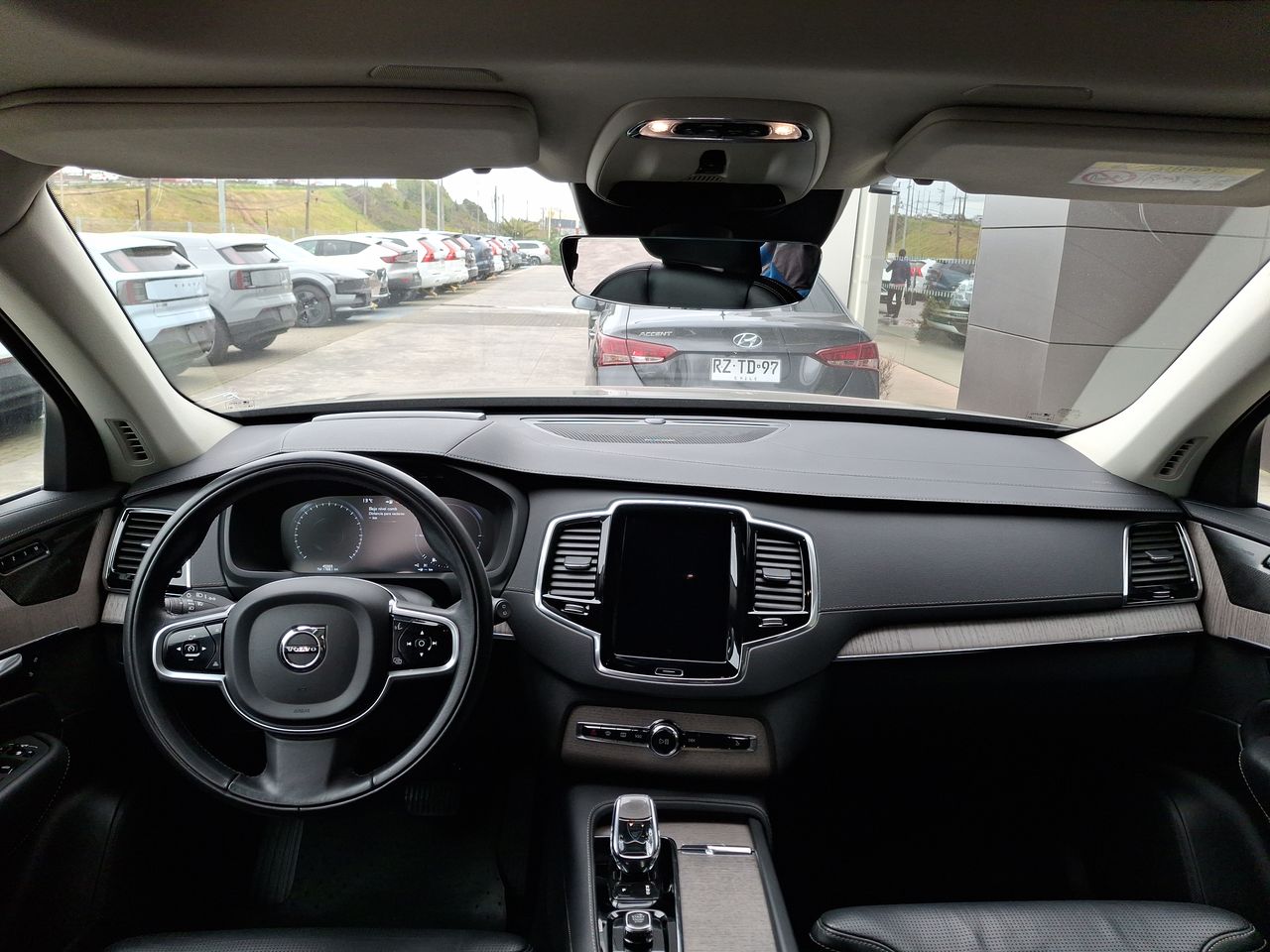 VOLVO - 32