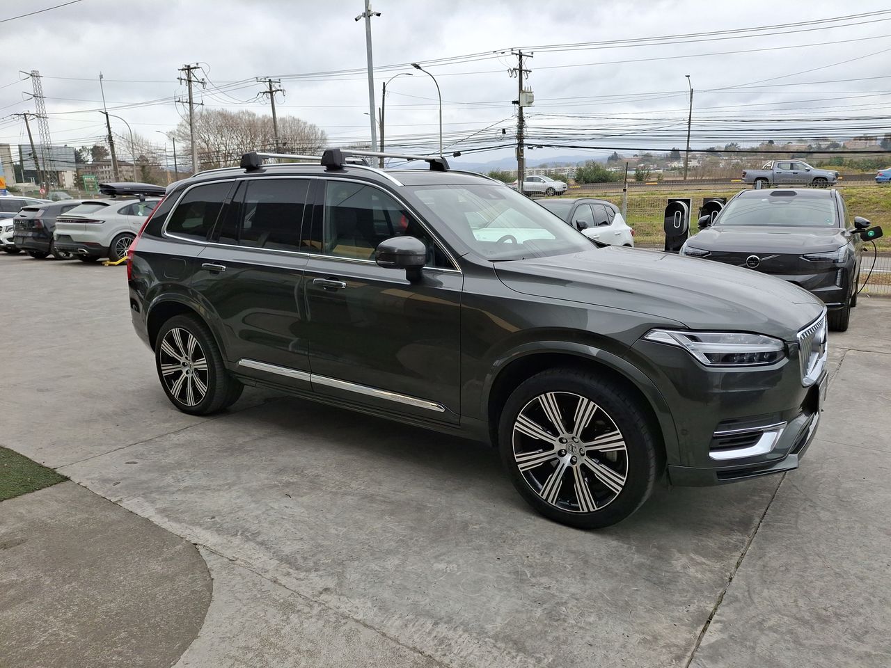 VOLVO - 1