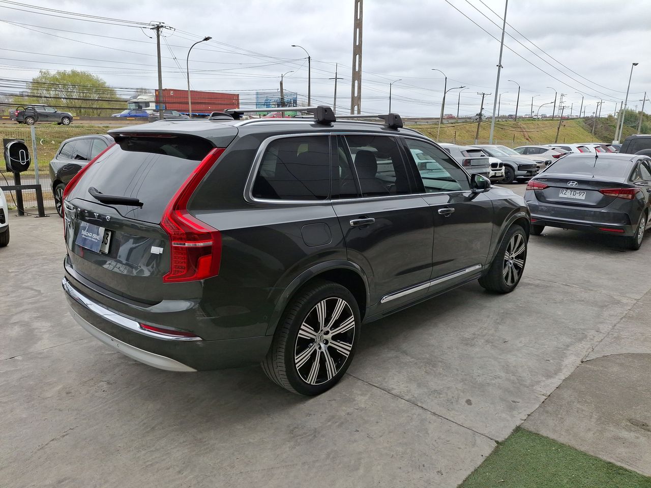 VOLVO - 8