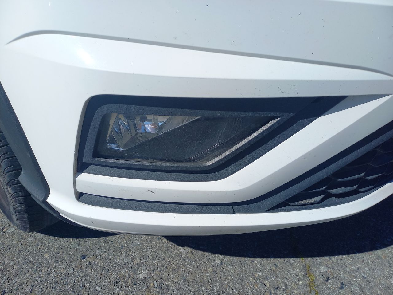 VOLKSWAGEN - 18