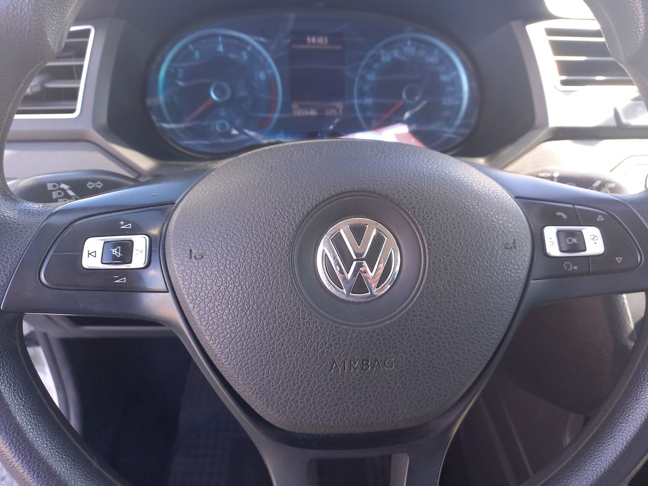 VOLKSWAGEN - 22
