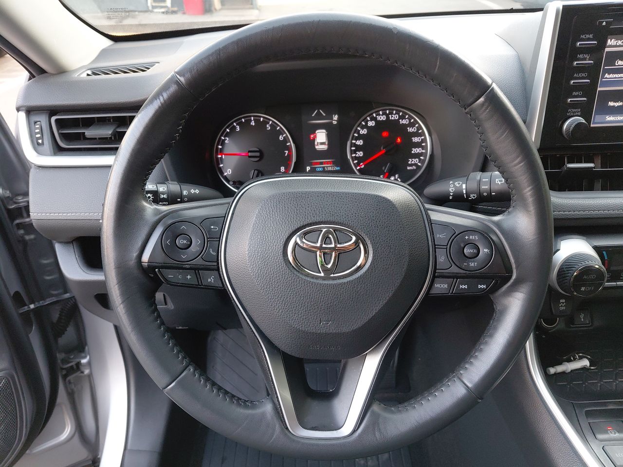 Toyota RAV4 — foto 25 de 35