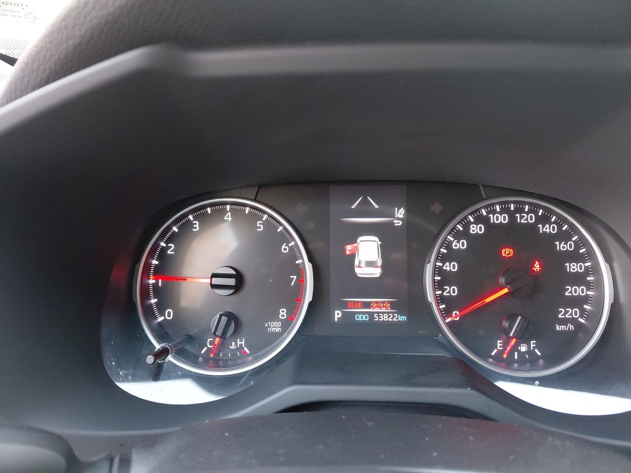 Toyota RAV4 — foto 27 de 35