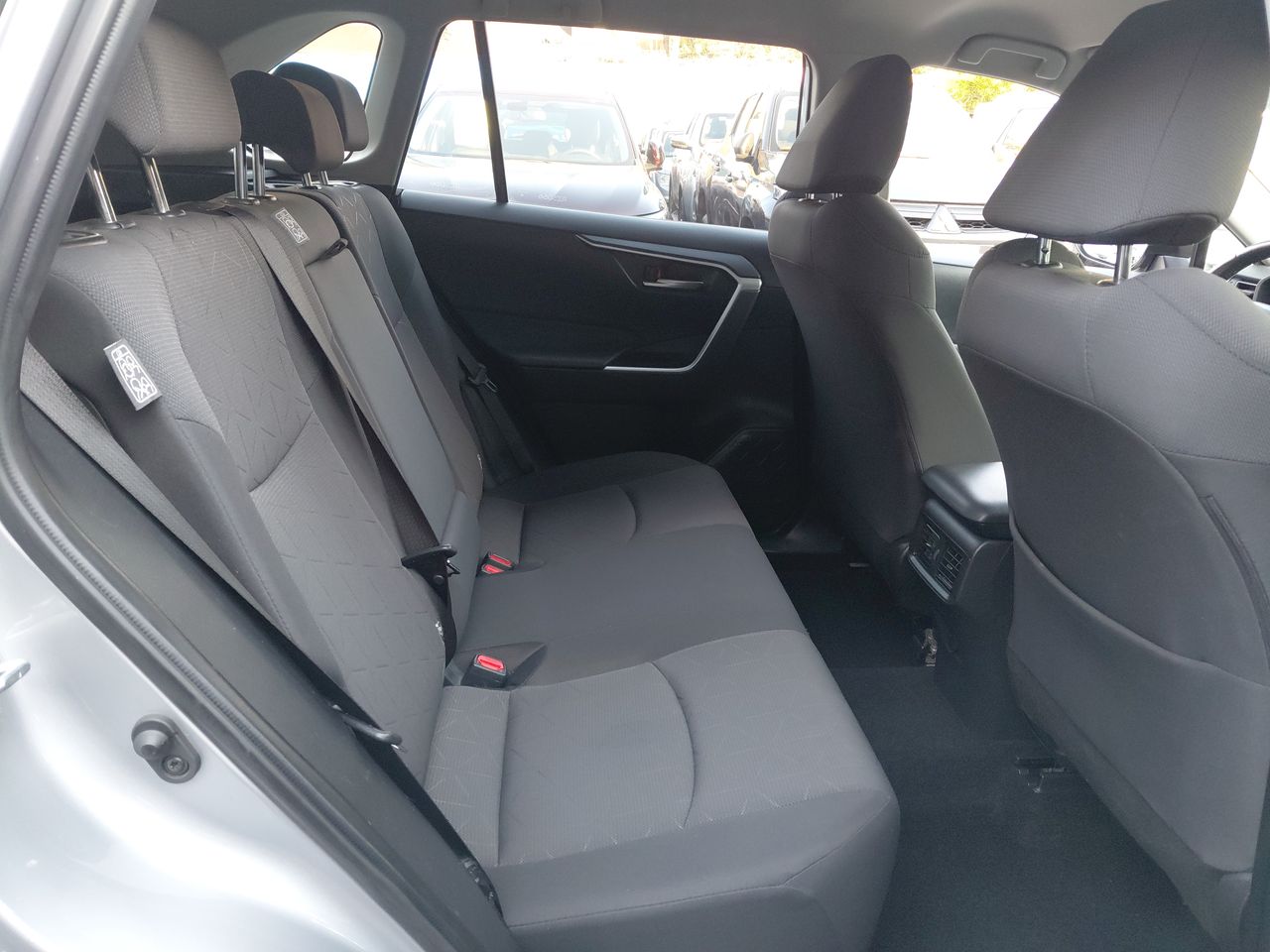 Toyota RAV4 — foto 34 de 35