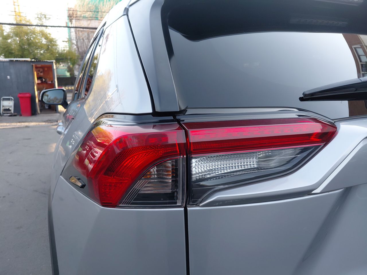 Toyota RAV4 — foto 20 de 35