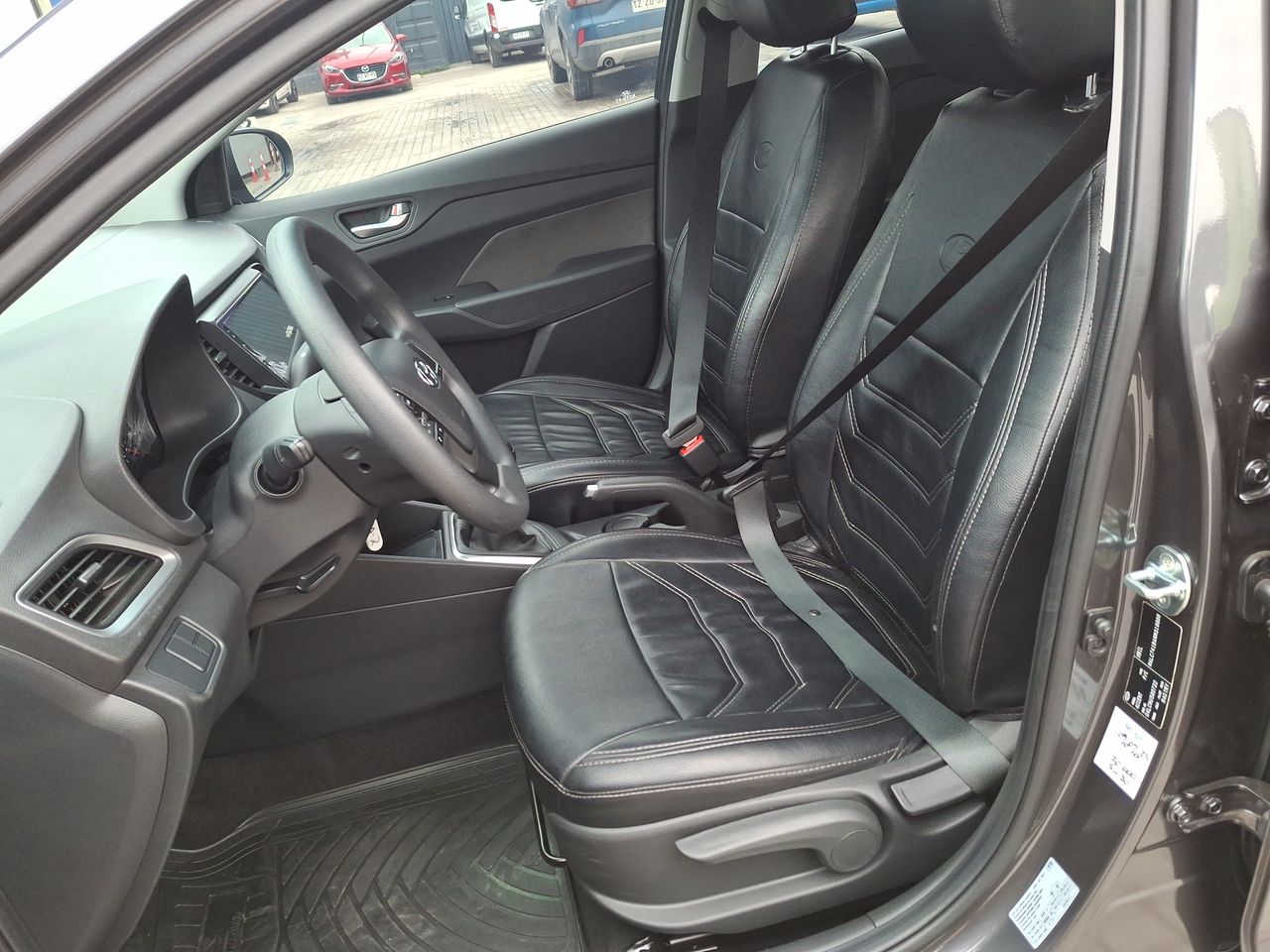 HYUNDAI - 23