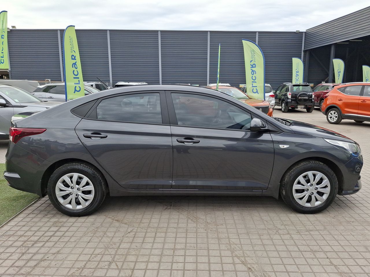 HYUNDAI - 8