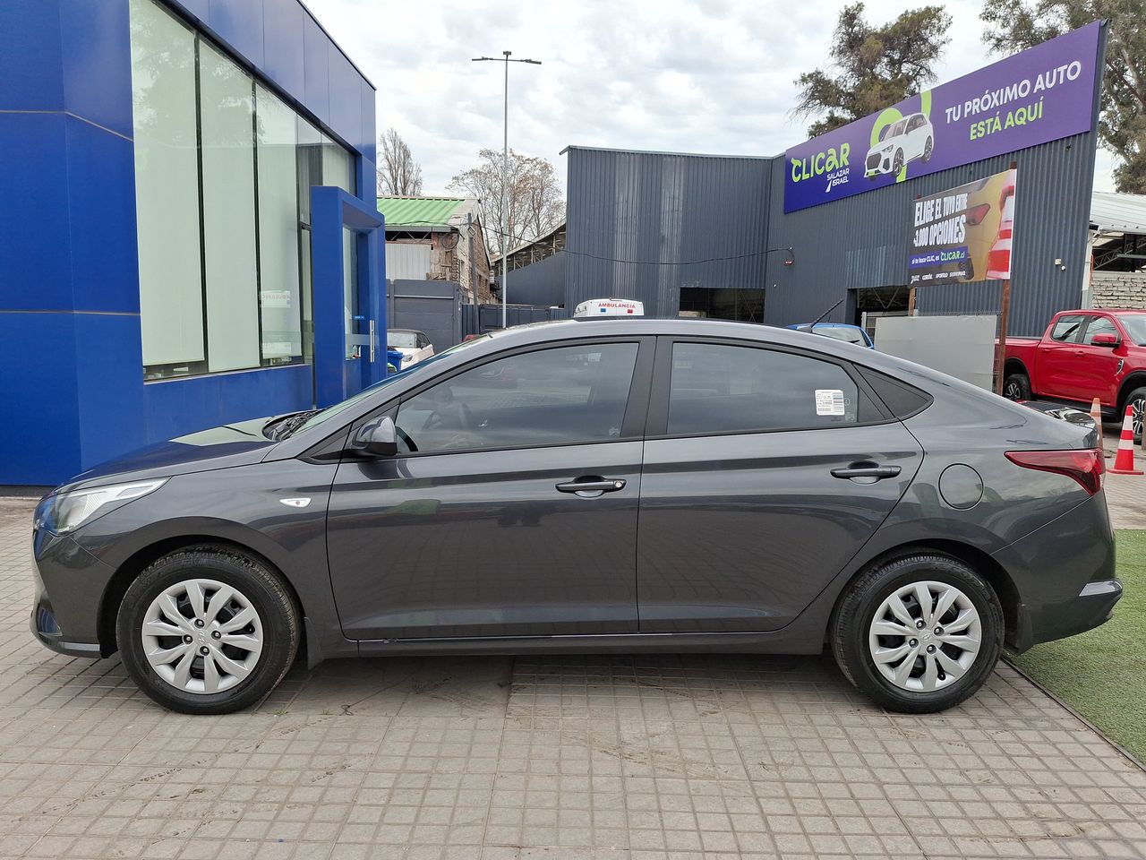 HYUNDAI - 4