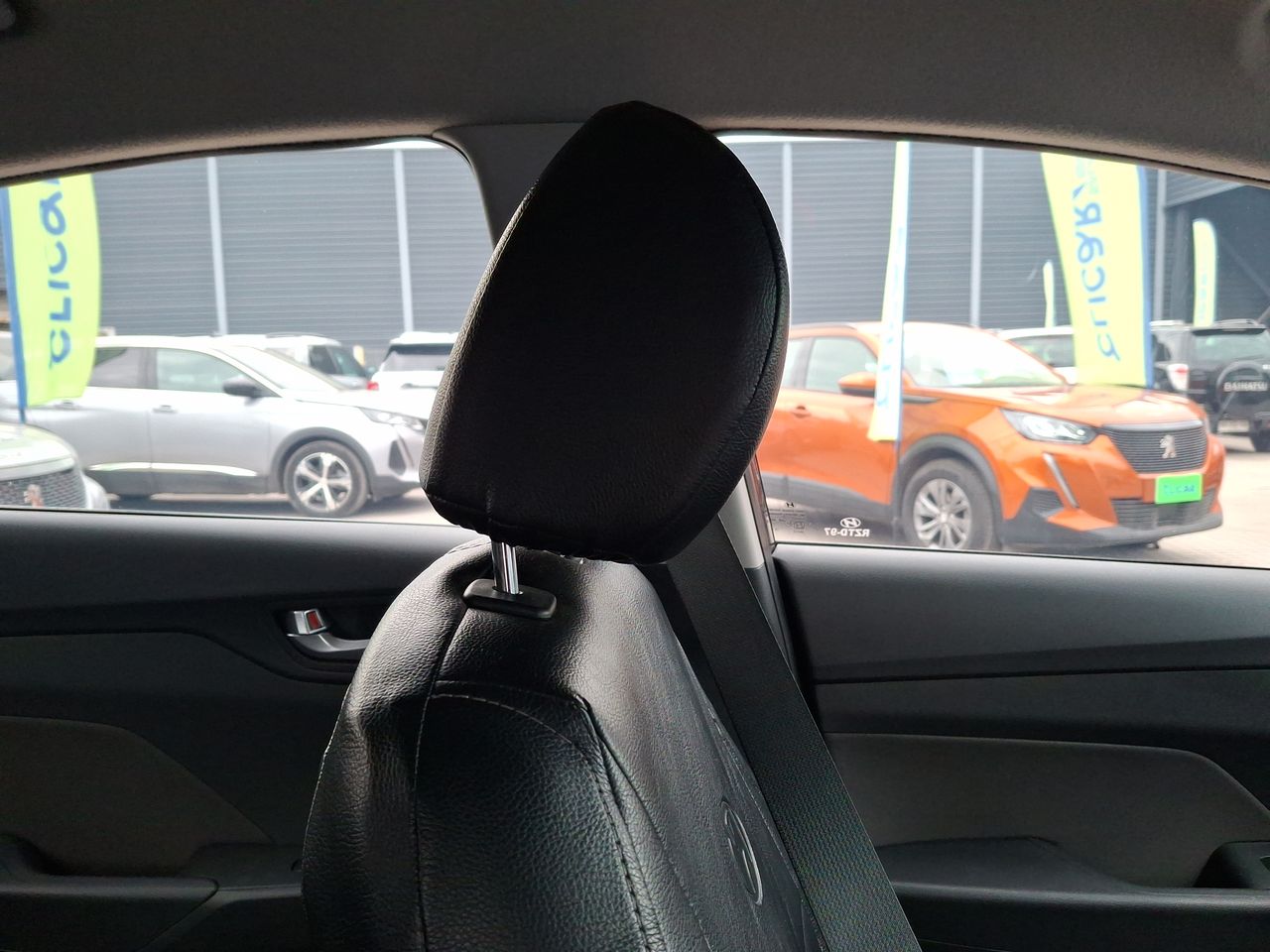 HYUNDAI - 15