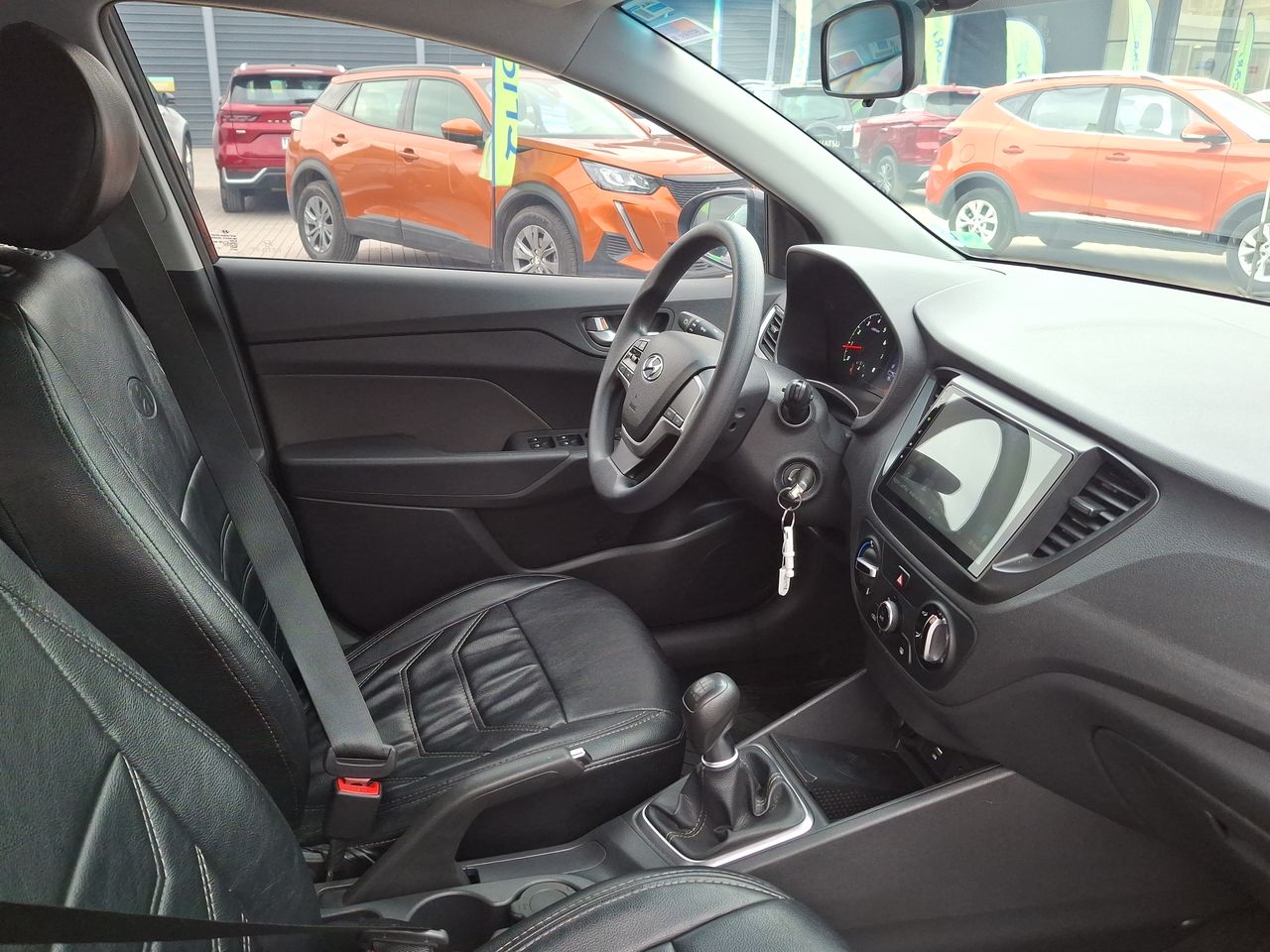 HYUNDAI - 16