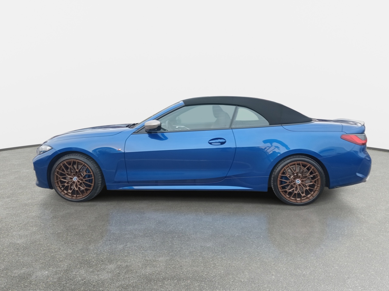 BMW - 4