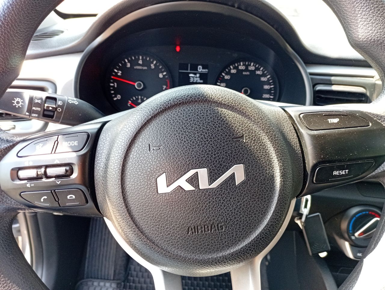 KIA - 27