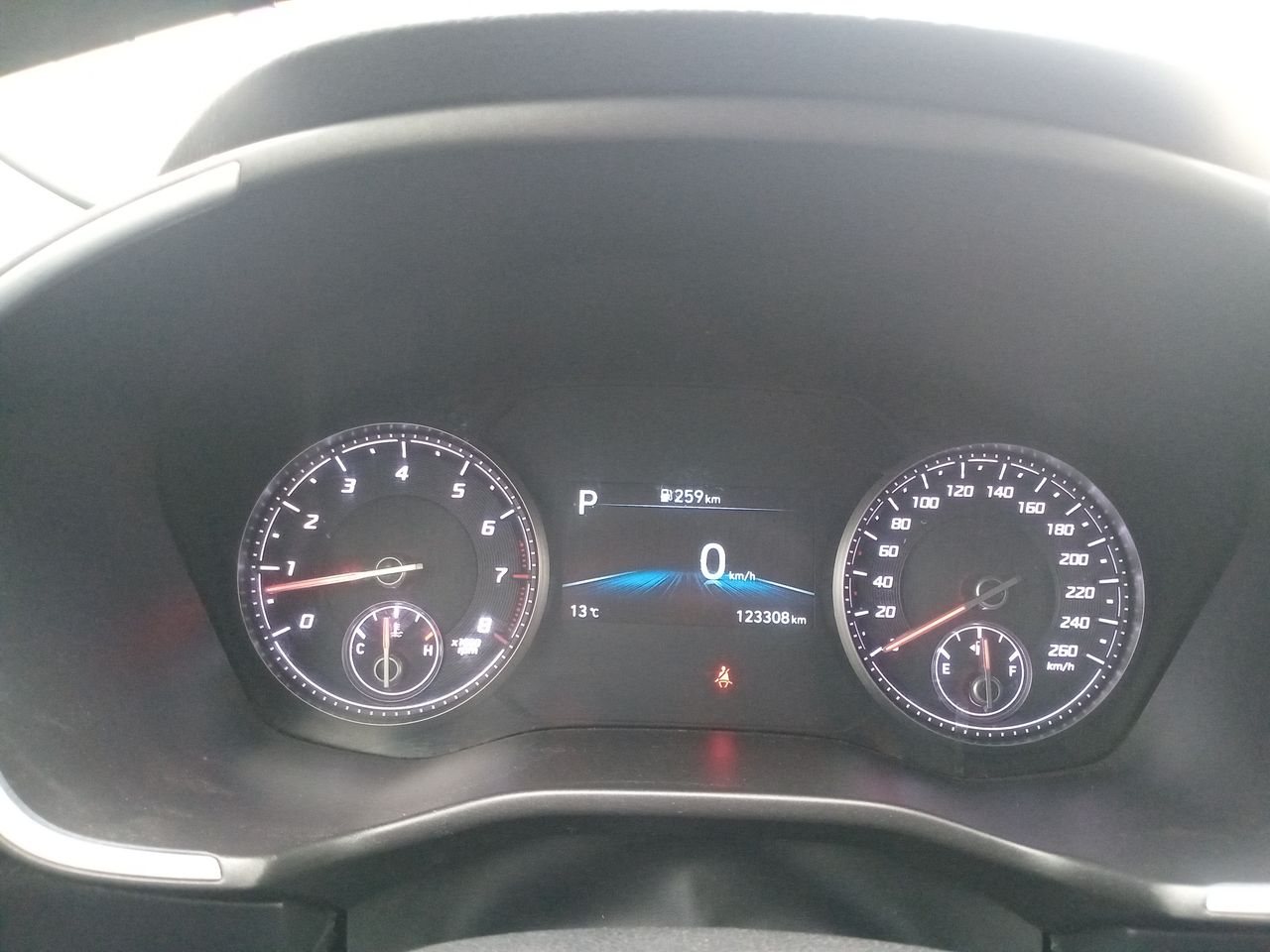 HYUNDAI - 16