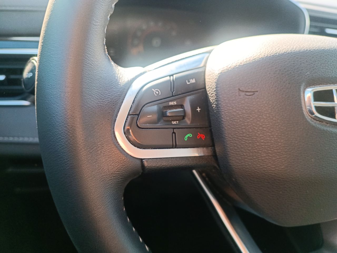 GEELY - 26