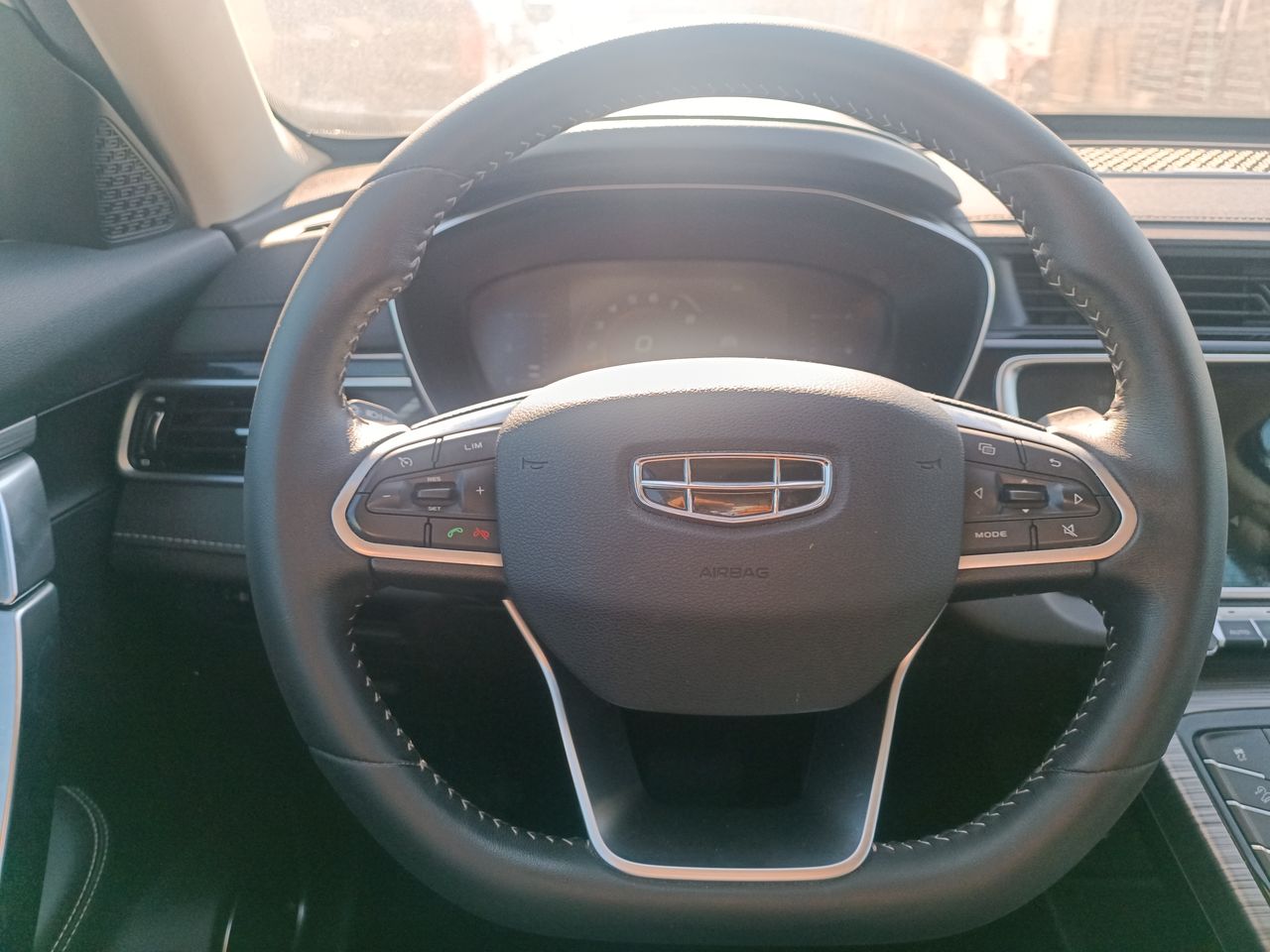 GEELY - 25