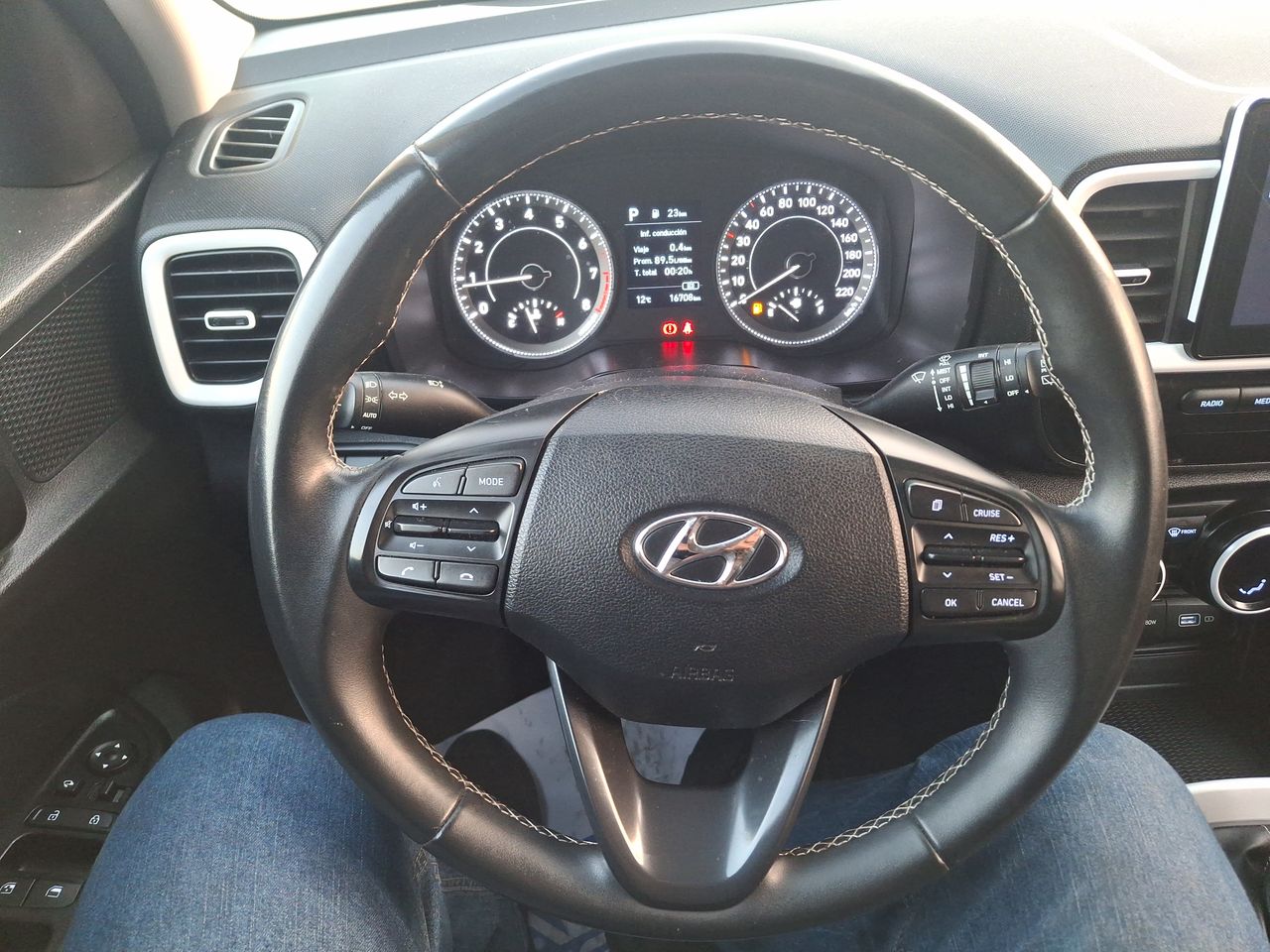 HYUNDAI - 22
