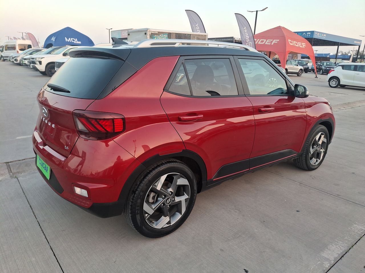 HYUNDAI - 7