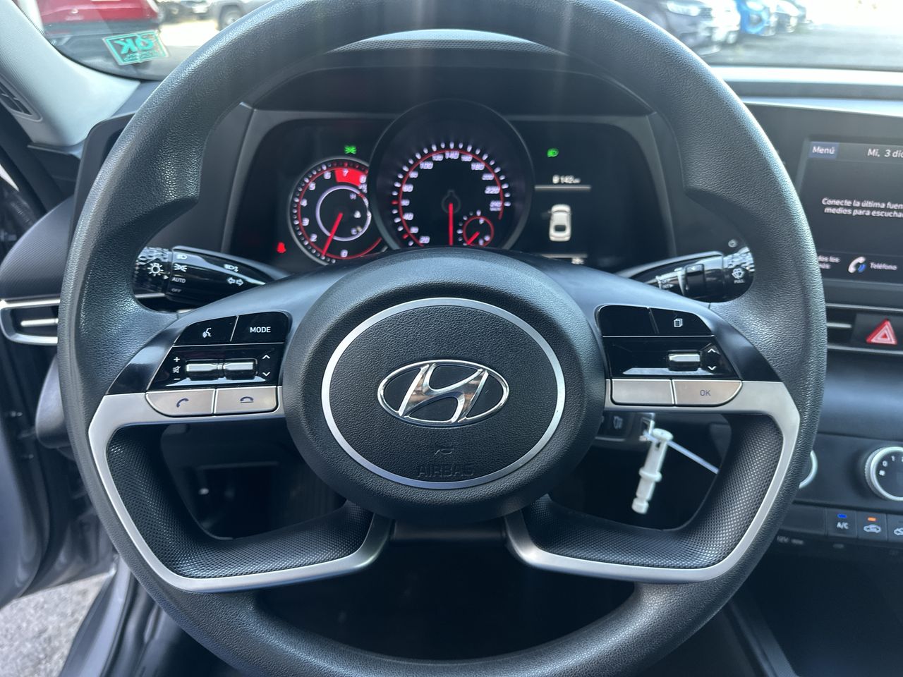 HYUNDAI - 25