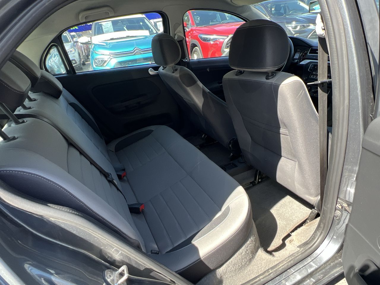 VOLKSWAGEN - 11