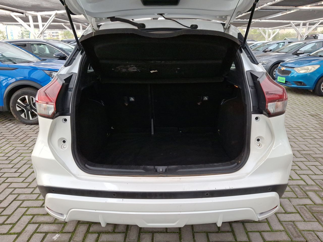 NISSAN - 19
