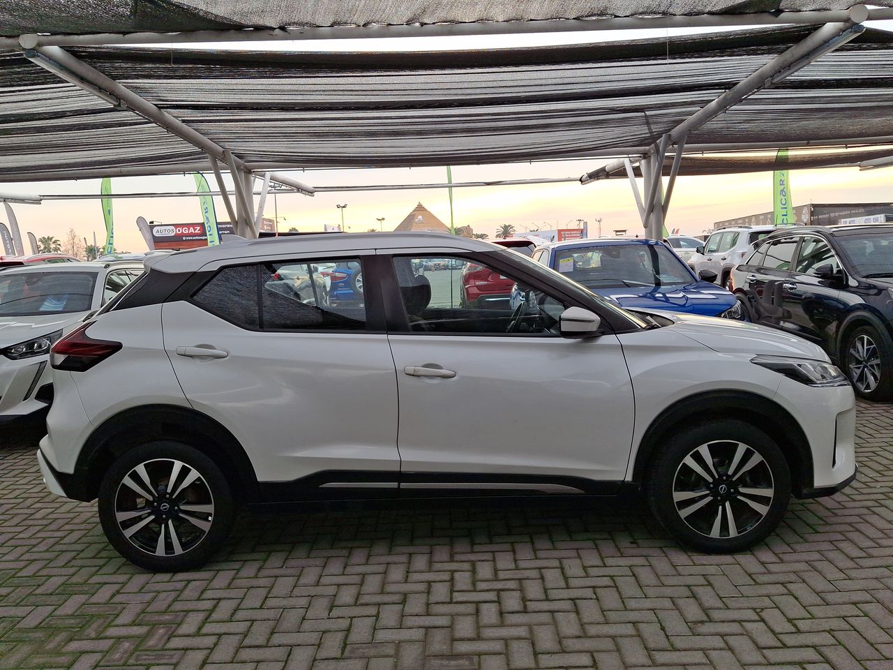 NISSAN - 8