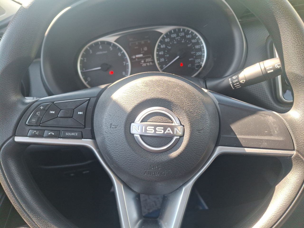 NISSAN - 23