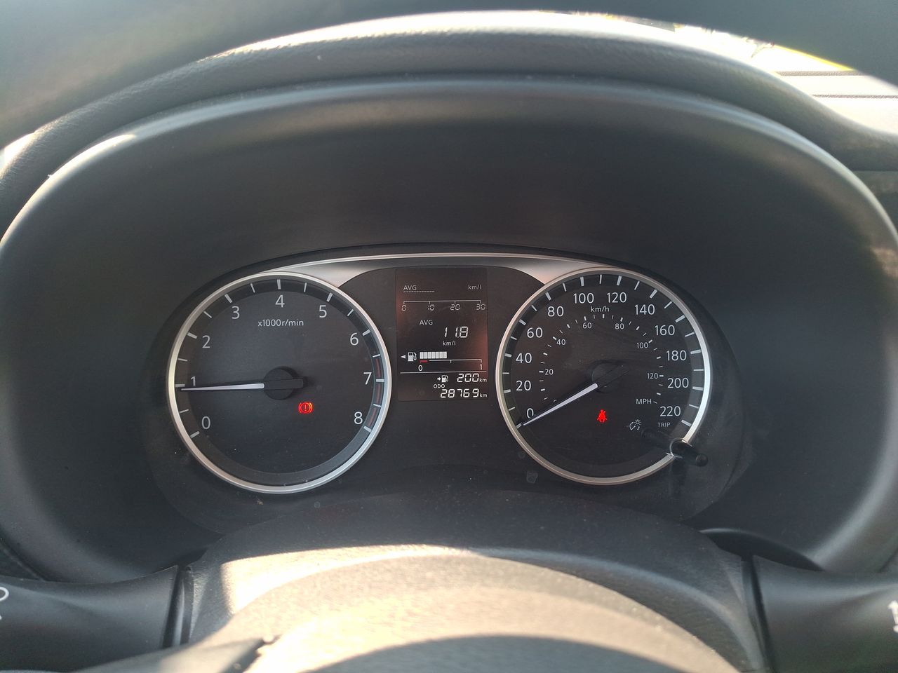 NISSAN - 24