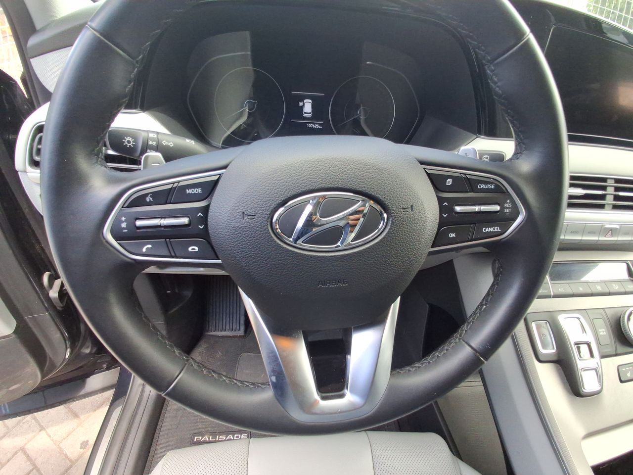 HYUNDAI - 25
