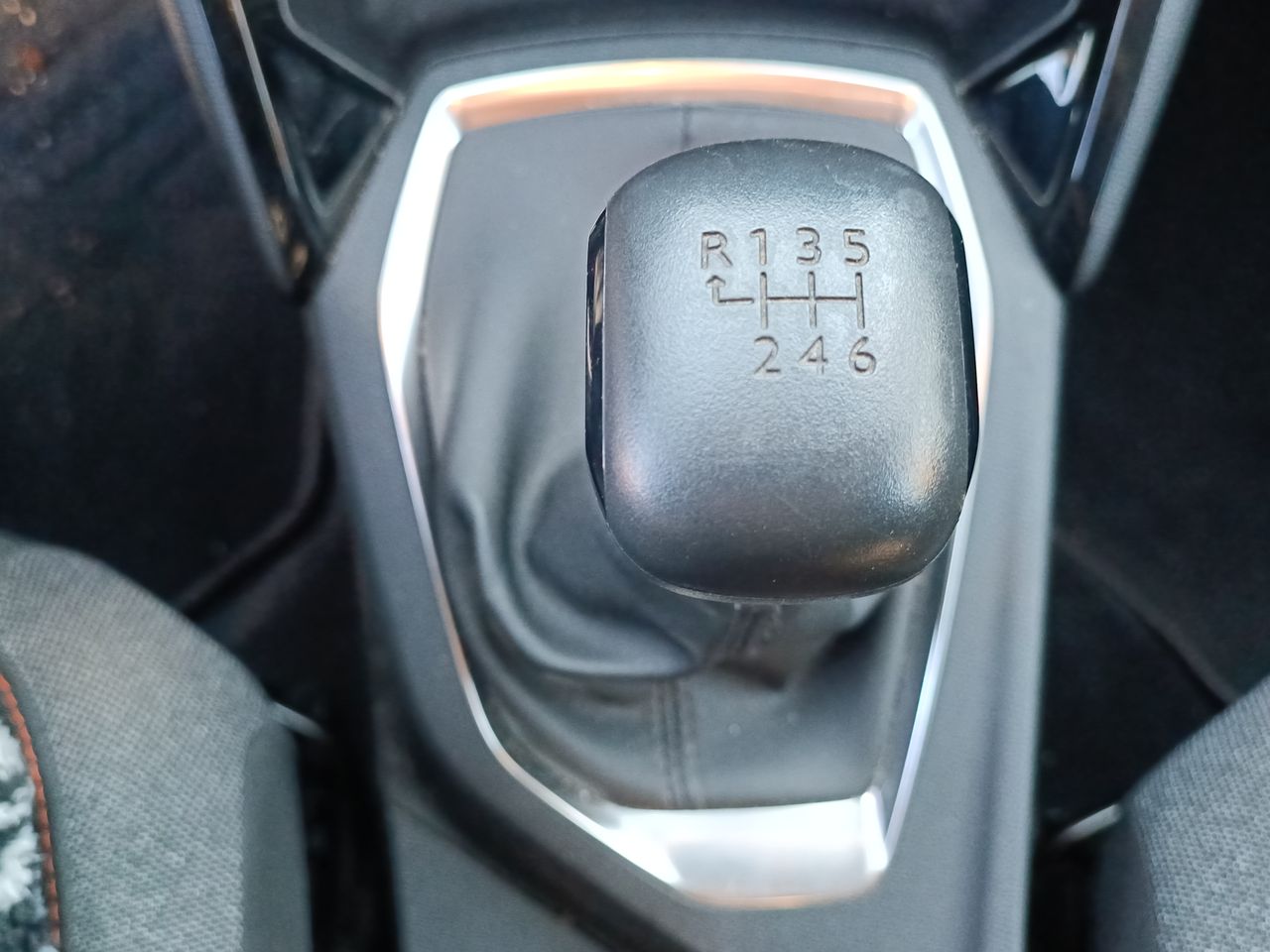 PEUGEOT - 32