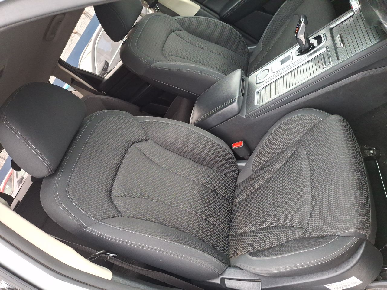 SSANGYONG - 24