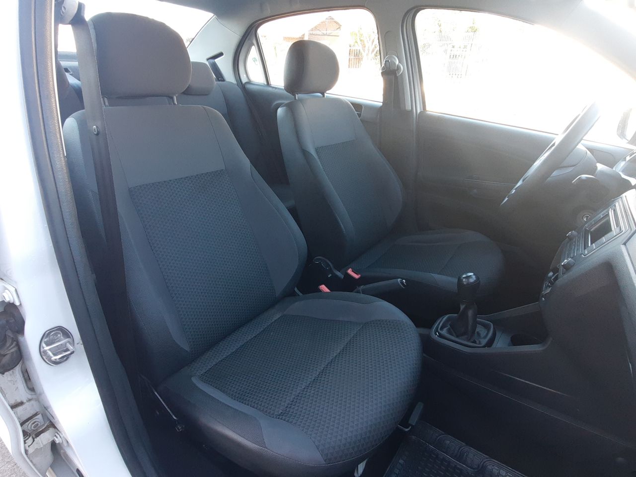VOLKSWAGEN - 25