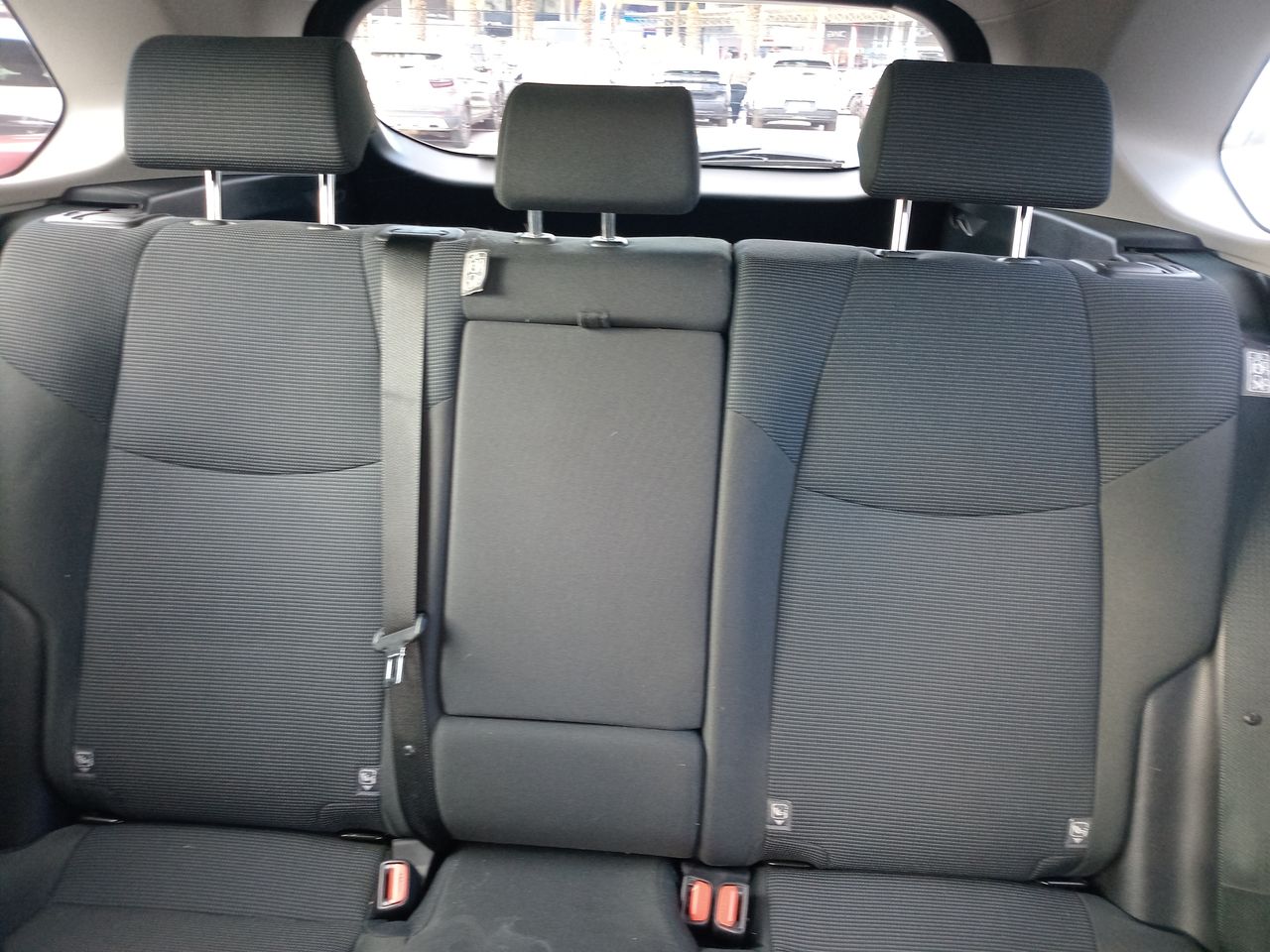 Toyota RAV4 — foto 33 de 34