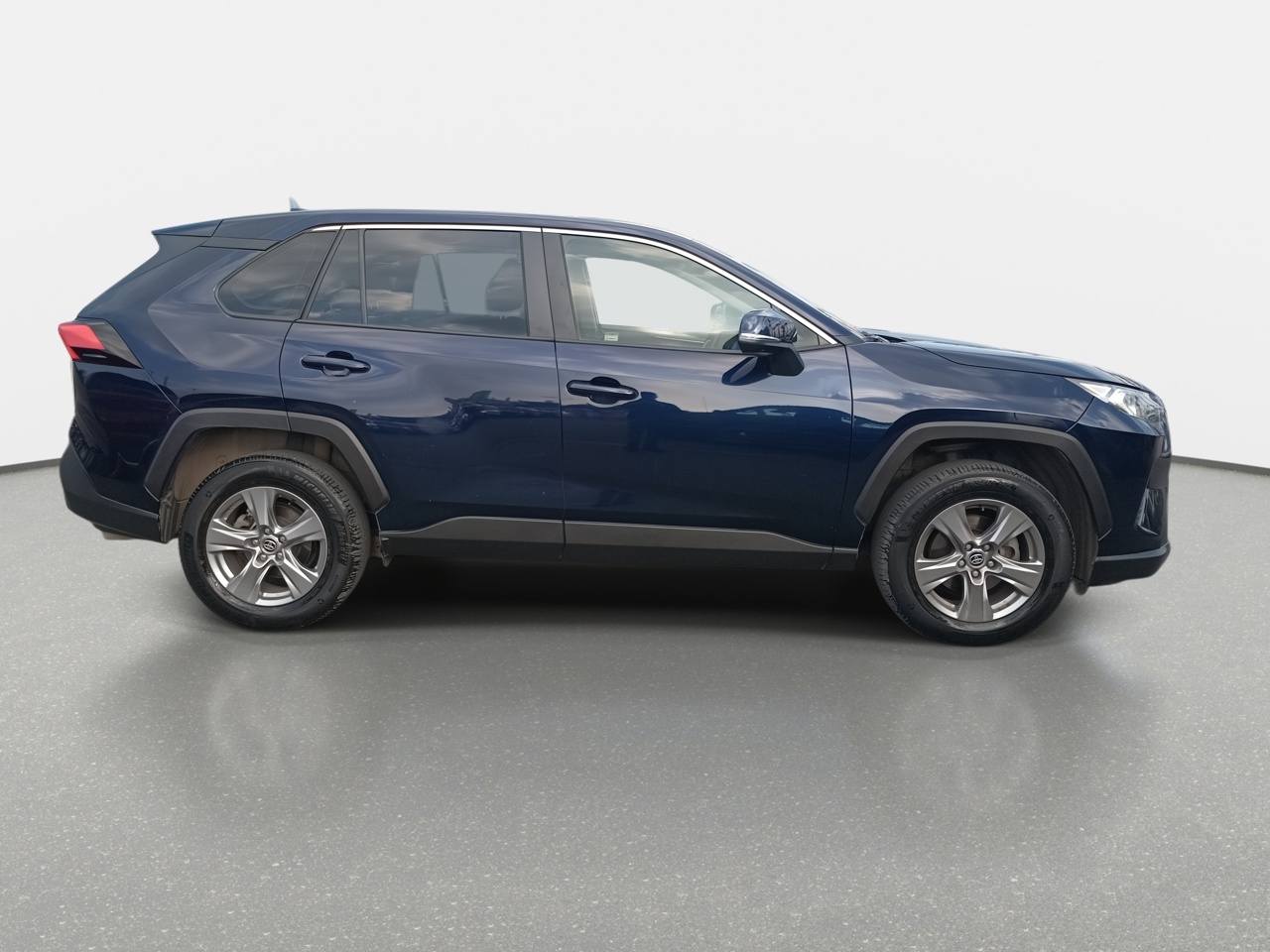 Toyota RAV4 — foto 9 de 34