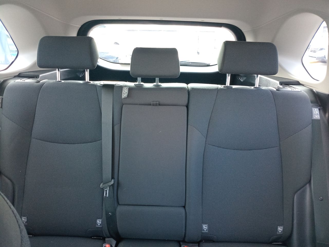 Toyota RAV4 — foto 13 de 34