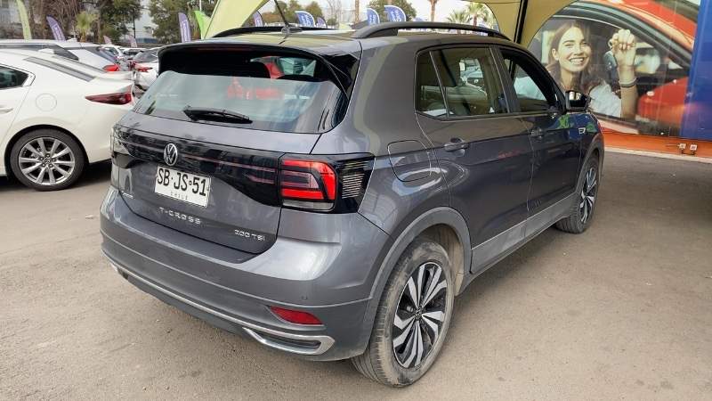 VOLKSWAGEN - 4