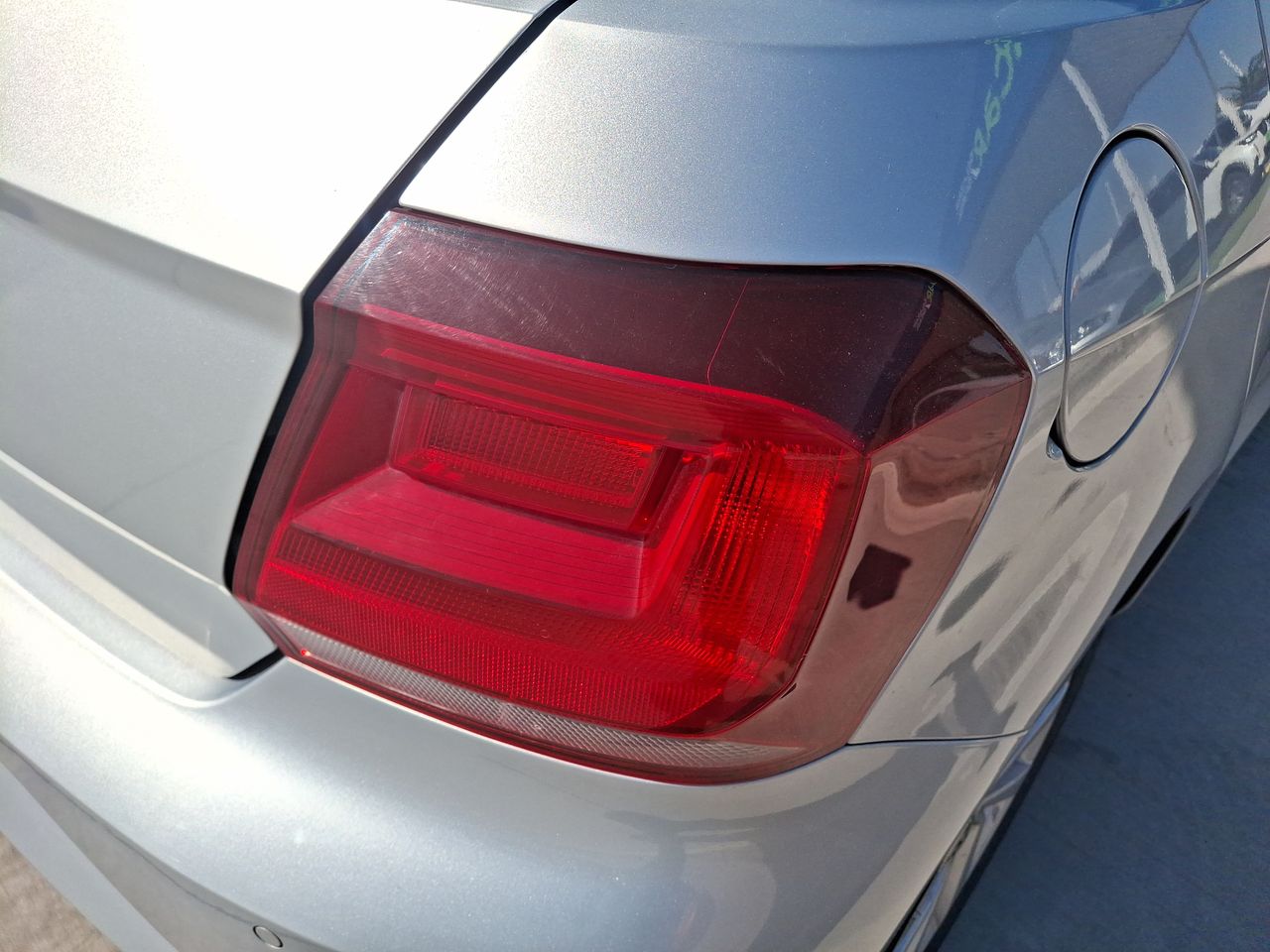 VOLKSWAGEN - 20