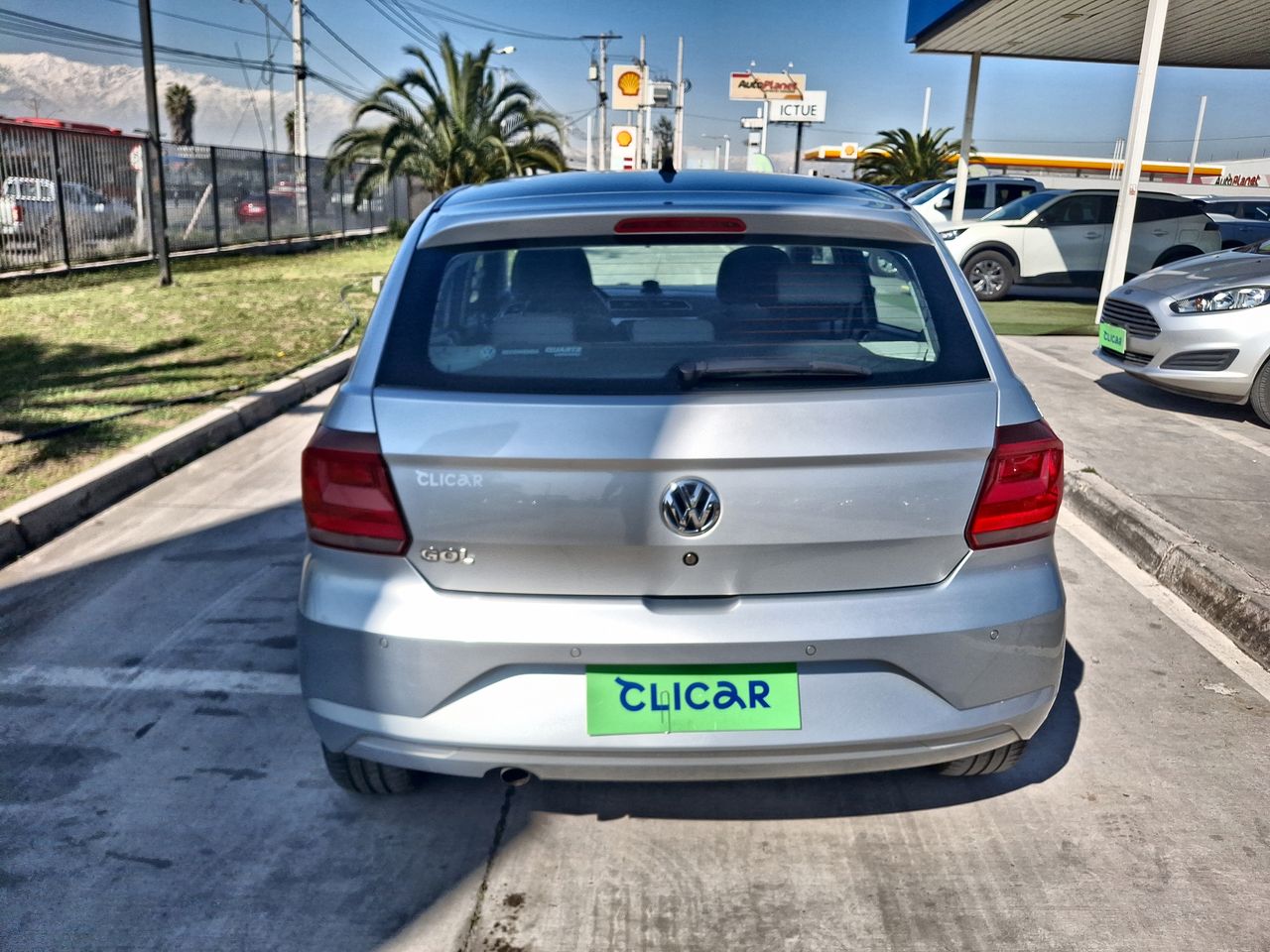 VOLKSWAGEN - 6