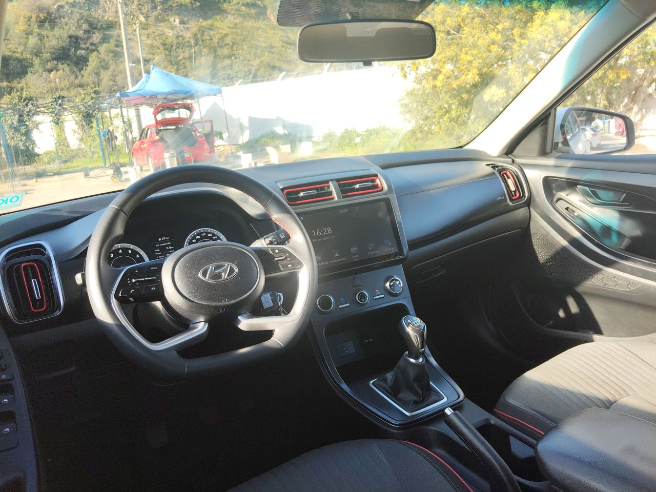 HYUNDAI - 23