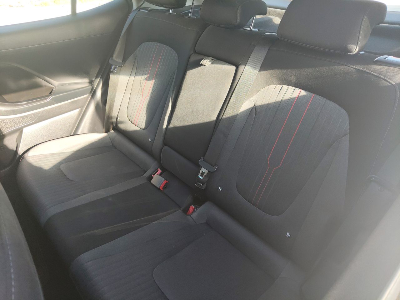 HYUNDAI - 25