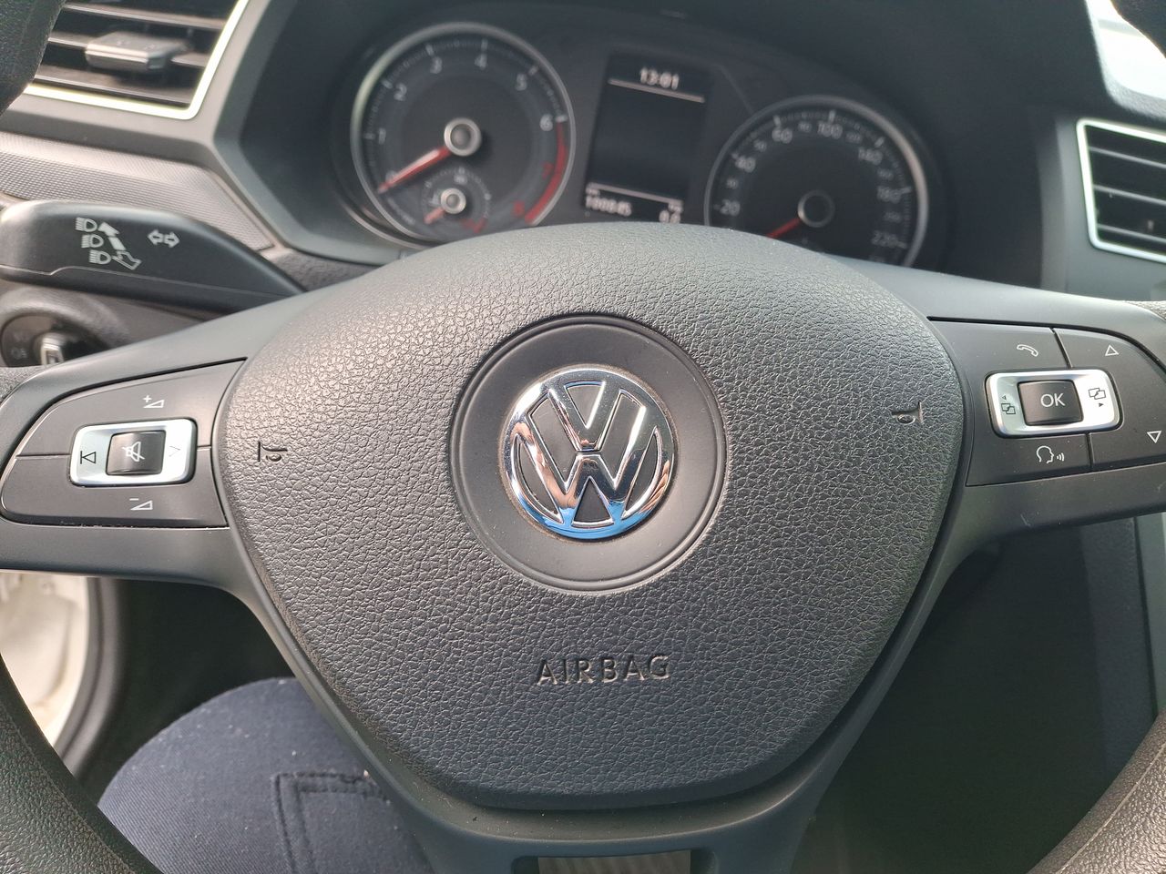 VOLKSWAGEN - 26